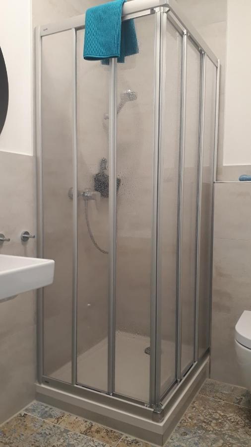Gemuetliches Apartment Am Kurpark In 巴特埃姆斯 外观 照片