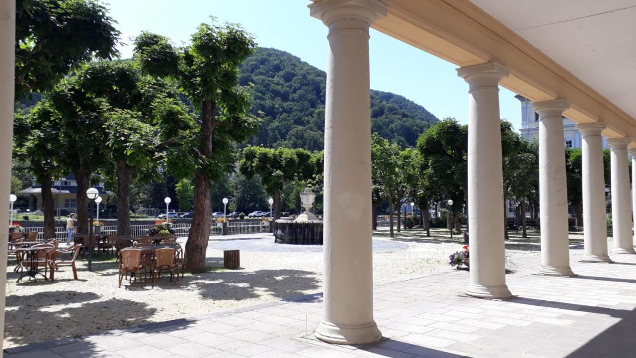 Gemuetliches Apartment Am Kurpark In 巴特埃姆斯 外观 照片
